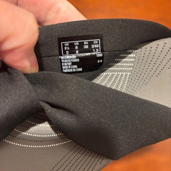 Clarks Cloudstepper Arla Glison Thong Sandals Black Size 8 - Picture 9 of 9